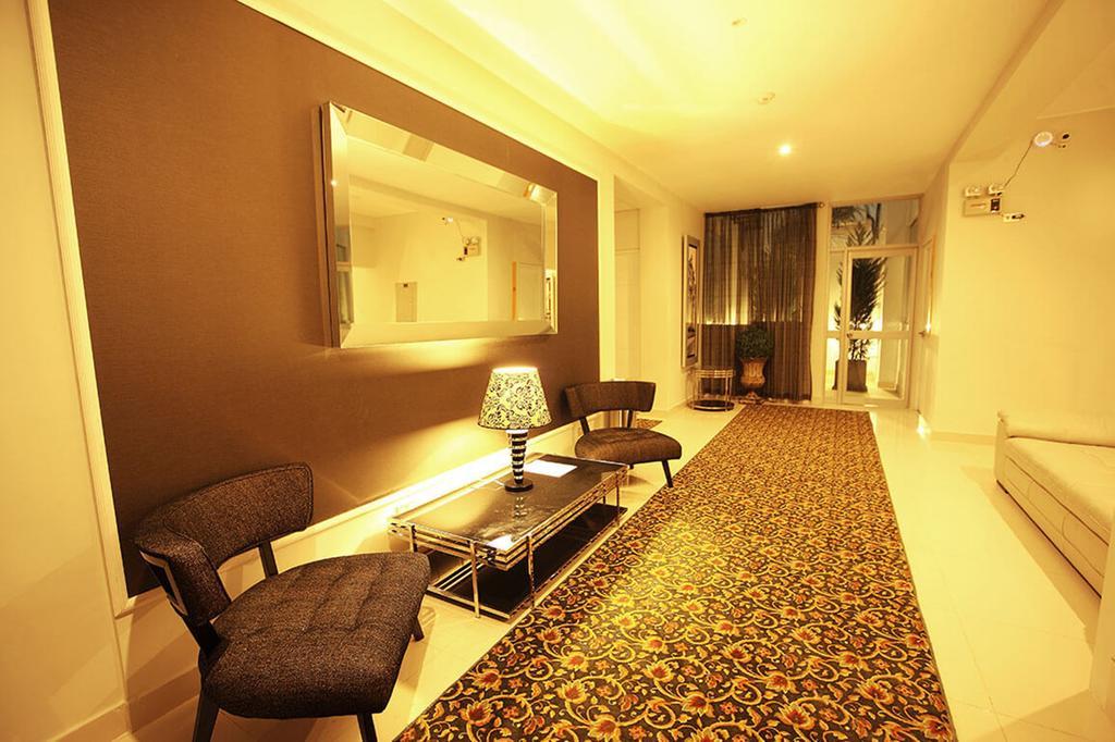 Limaq Hotel Luaran gambar