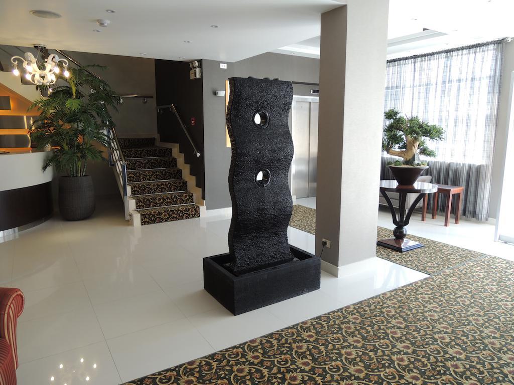 Limaq Hotel Luaran gambar
