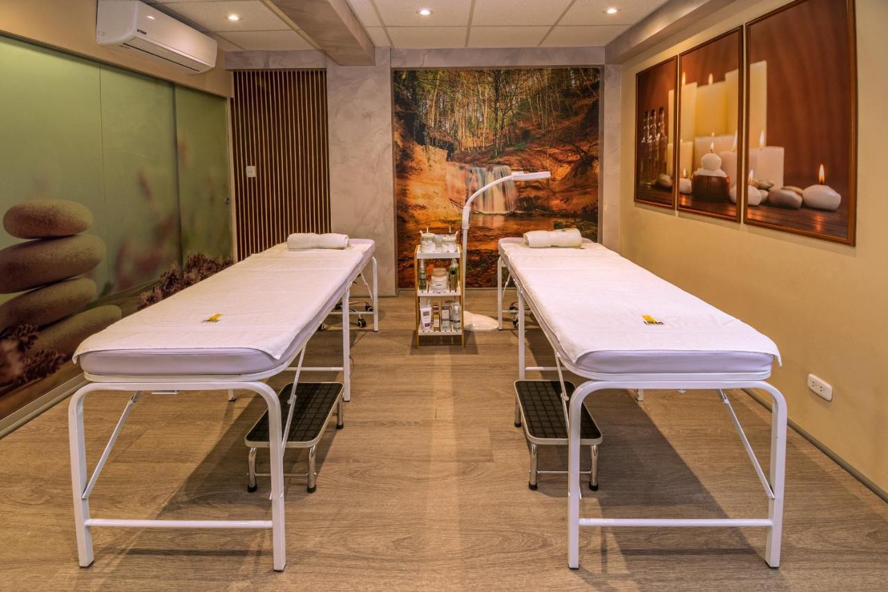 Limaq Hotel Luaran gambar